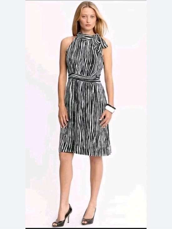 Banana Republic Dresses & Skirts - Banana Republic Striped Halter Tie Neck Dress